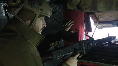 Бої кожен день, кожну ніч. Репортаж з передової на Бахмутському напрямку Бої кожен день, кожну ніч. Репортаж з передової на Бахмутському напрямку