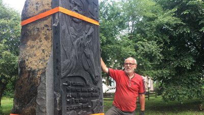 Захопився історією козацтва: волинянин встановлює пам'ятник полководцю Івану Богуну Захопився історією козацтва: волинянин встановлює пам'ятник полководцю Івану Богуну