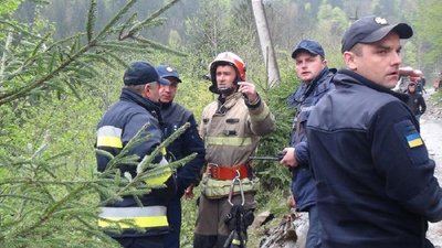 Дев'ять і три роки ув'язнення. Суд виніс вирок за загибель білоруських туристів у Чорному Черемоші Дев'ять і три роки ув'язнення. Суд виніс вирок за загибель білоруських туристів у Чорному Черемоші