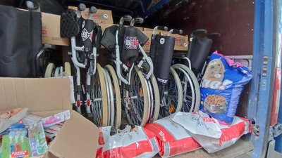 Жителі Житомирщини продовжують збирати гуманітарну допомогу для постраждалої Херсонщини Жителі Житомирщини продовжують збирати гуманітарну допомогу для постраждалої Херсонщини