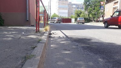Під час аварії мотоцикла в Кропивницькому травмувались жінка та дитина