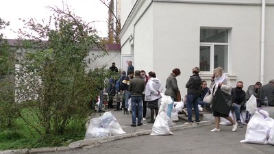 Місцеві вибори: як у Херсоні приймають протоколи дільничних комісій із результатами голосування
