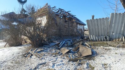 "Не змогла спуститися до підвалу, бо хворіла". Староста села про обстріл Павлівки на Сумщині, від якого загинула жінка "Не змогла спуститися до підвалу, бо хворіла". Староста села про обстріл Павлівки на Сумщині, від якого загинула жінка