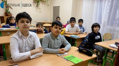 У недільну школу Одеси ходять діти, яких евакуювали з підконтрольного талібам Афганістану У недільну школу Одеси ходять діти, яких евакуювали з підконтрольного талібам Афганістану