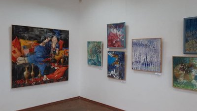 50 на 5. У Херсоні репрезентували виставку робіт п'яти художниць