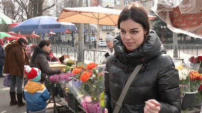 Продавчиня квітів Тетяна Точальна Продавчиня квітів Тетяна Точальна