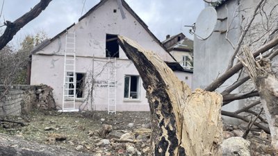Наслідки обстрілів Херсона