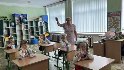 Першокласники в Роменській громаді