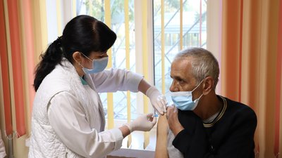 Сертифікати або тести: у херсонському виші ввели карантинні обмеження Сертифікати або тести: у херсонському виші ввели карантинні обмеження