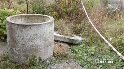 На Буковині у колодязі знайшли тіла жінки з донькою