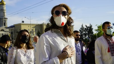 У Вишиванковій ході у Харкові взяли участь близько 650 людей У Вишиванковій ході у Харкові взяли участь близько 650 людей