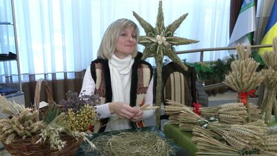 Символ Різдва: майстриня з Рівненщини розповіла, як власноруч зробити дідух Символ Різдва: майстриня з Рівненщини розповіла, як власноруч зробити дідух