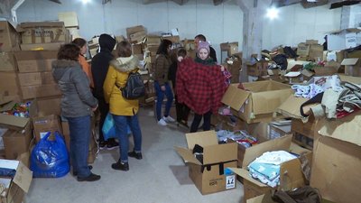"Щодня звертаються понад 100 сімей" — як працює вінницький центр гумдопомоги
