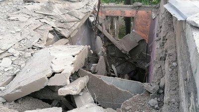 Армія РФ випустила з "Градів" по Нікополю понад 50 ракет. Рятувальники дістали з-під завалів тіла двох загиблих