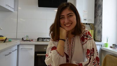 "Побачила ковзанку та спробувала борщ"- у Кропивницькому працює волонтерка з Туреччини