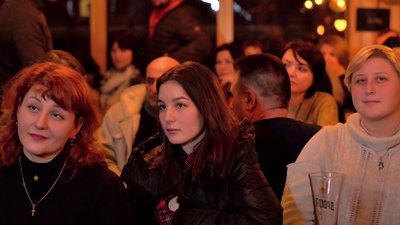 "Поетична шафа": як херсонська журналістка об'єднала творчих людей