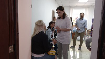 Роздають допомогу та одяг. Як волонтери "Спільноти святого Егідія" у Франківську допомагають переселенцям Роздають допомогу та одяг. Як волонтери "Спільноти святого Егідія" у Франківську допомагають переселенцям