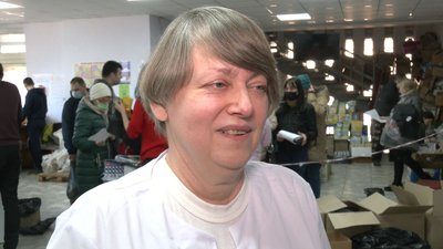 "Всидіти не змогла": як переселенка з Києва волонтерить у Черкасах "Всидіти не змогла": як переселенка з Києва волонтерить у Черкасах