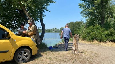 На Дніпропетровщині під час нересту ошрафували понад 300 рибалок та вилучили тонну незаконно виловленої риби На Дніпропетровщині під час нересту ошрафували понад 300 рибалок та вилучили тонну незаконно виловленої риби