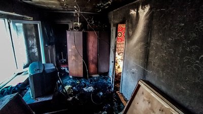 Під час пожежі у квартирі у Вільногірську загинув її власник