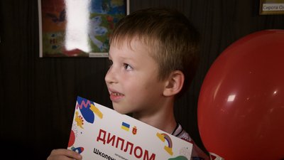 Воїни, прапори та пес Патрон: в Одесі пройшов конкурс дитячих малюнків. ФОТО Воїни, прапори та пес Патрон: в Одесі пройшов конкурс дитячих малюнків. ФОТО