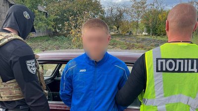 На Закарпатті затримали чоловіка за підозрою у збуті наркотиків