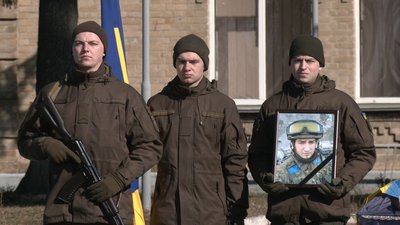 Мріяв бути військовим: на Черкащині поховали захисника "Азовсталі" Мріяв бути військовим: на Черкащині поховали захисника "Азовсталі"