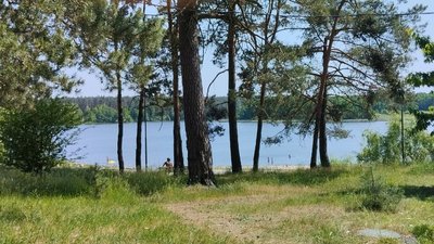 У Житомирі та Коростені на міських пляжах купатись не рекомендують У Житомирі та Коростені на міських пляжах купатись не рекомендують