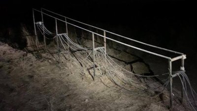 Закарпатці намагались переправити до Словаччини сигарети безпілотником Закарпатці намагались переправити до Словаччини сигарети безпілотником
