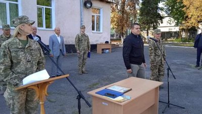 У Тернополі нагородили тридцять резервних військовослужбовців тероборони області
