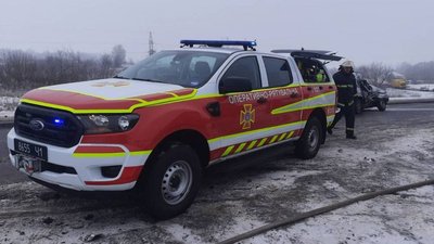На Харківщині зіткнулися автобус та легковик — загинули двоє людей
