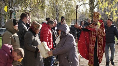 "Повертаємось до мирного життя": як святкують Великдень у Бучі. Фоторепортаж "Повертаємось до мирного життя": як святкують Великдень у Бучі. Фоторепортаж