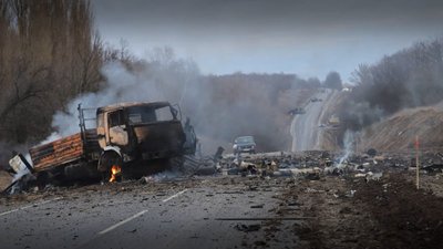 Залишки спаленої російської техніки на Прилуччині Залишки спаленої російської техніки на Прилуччині