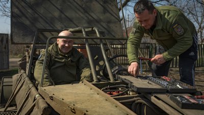Військові на баггі