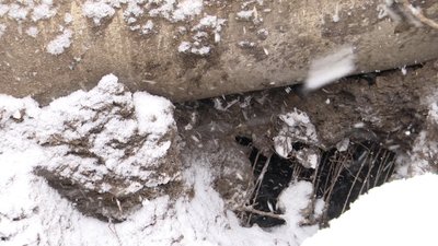 У Житомирі ліквідують порив колектора У Житомирі ліквідують порив колектора