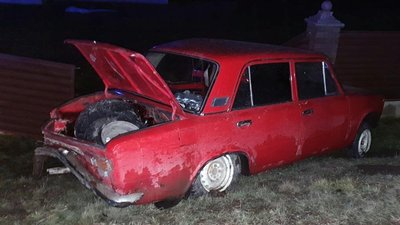На Буковині в автомобільній аварії загинув чоловік На Буковині в автомобільній аварії загинув чоловік