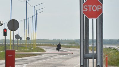 обмежила рух вантажівок із Херсонщини у бік Криму