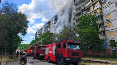 Вогнеборці ліквідують наслідки обстрілу Краматорська 16 червня 2026 року