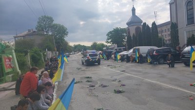 На Тернопільщині попрощалися з воїном Романом Пісецьким На Тернопільщині попрощалися з воїном Романом Пісецьким