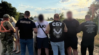 Затримання підозрюваних в організації незаконних переправлень за кордон