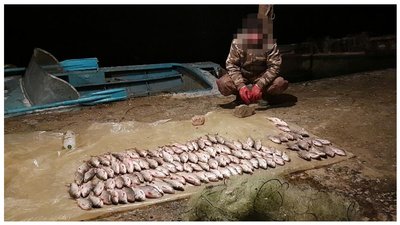 Більше 100 метрів сітки. На Запоріжжі працівники водної поліції затримали браконьєра