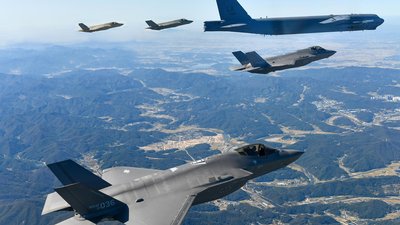 США та Південна Корея знову проводять спільні військові навчання в небі