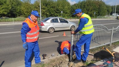 Паркан у Луцьку на Ківерцівській, що обмежує видимість водіям, перенесли Паркан у Луцьку на Ківерцівській, що обмежує видимість водіям, перенесли