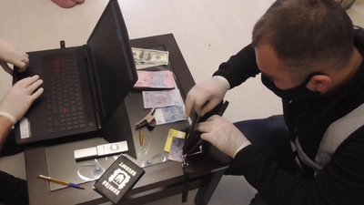 Харків'янина заарештували за підозрою в наркоторгівлі у трьох областях Харків'янина заарештували за підозрою в наркоторгівлі у трьох областях