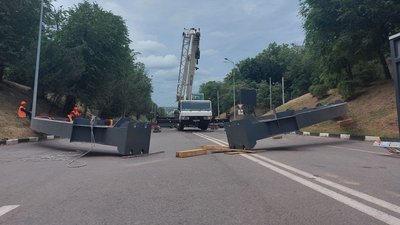 У Харкові почали монтаж Клочківського мосту У Харкові почали монтаж Клочківського мосту