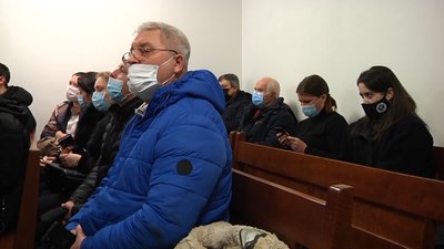 Потерпілі у справі та журналісти Потерпілі у справі та журналісти