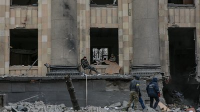 Харківська обласна адміністрація після авіаудару Росії — фоторепортаж Харківська обласна адміністрація після авіаудару Росії — фоторепортаж