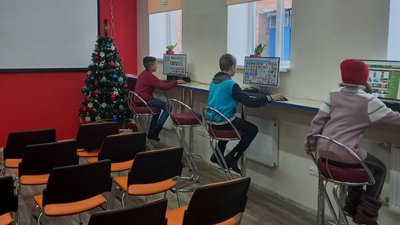 Скинули дві бомби в центр села. Що сталося із новою бібліотекою в селі на Сумщині після російських бомбардувань Скинули дві бомби в центр села. Що сталося із новою бібліотекою в селі на Сумщині після російських бомбардувань
