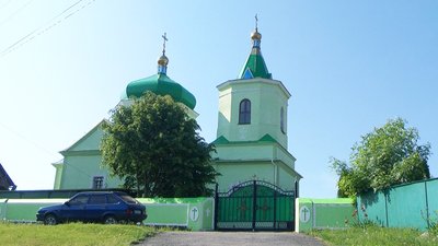 УПЦ чи ПЦУ: як у громаді на Вінниччині змінюють релігійні підпорядкування