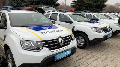 На Вінниччині поліцейські офіцери громади отримали ключі від службових авто На Вінниччині поліцейські офіцери громади отримали ключі від службових авто